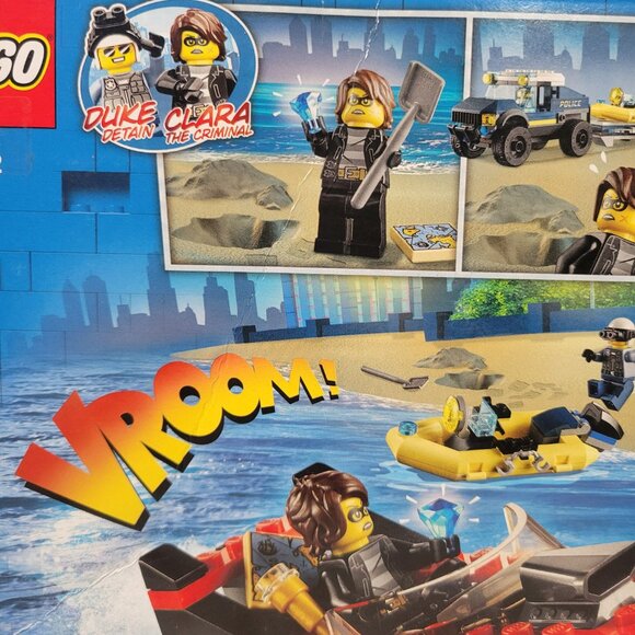 Lego City Police Boat Transport 60272 - Picture 7 of 8